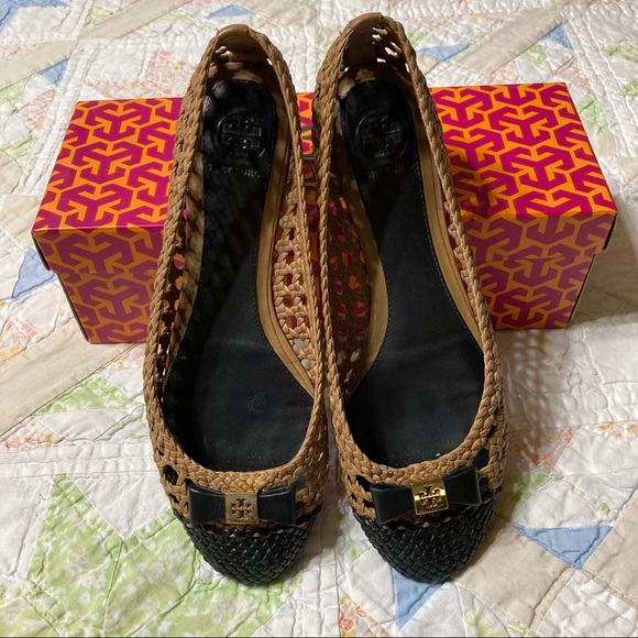 SOLD Tory Burch Carlyle Cap Toe Flat - Picture 2 of 10